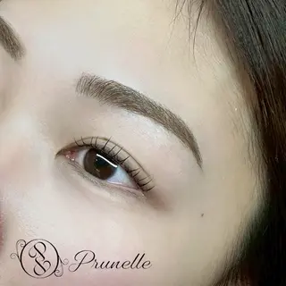 アイブロウ prunelle所属・菅 彩媛のマツエク・マツパデザイン