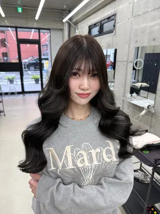 ロング カラー ヘアアレンジ LC【エルシー】伏見店所属・伏木 凛花のマツエク・マツパデザイン