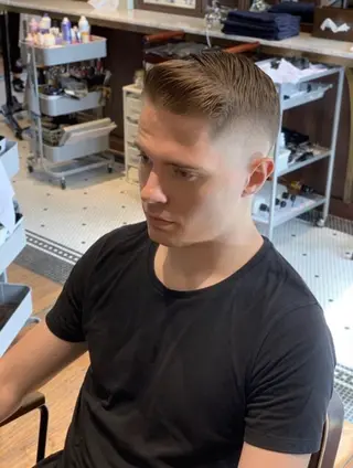 ショート 海外レイヤー鯉渕 【海外風メンズも◎】のヘアスタイル