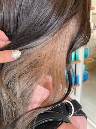 ロング カラー 康本 瑞季のヘアスタイル