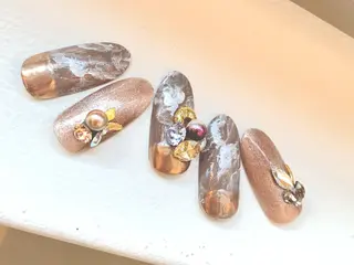 ネイル ONIKA Nail 青山通り店所属・ONIKA Nail 表参道A4徒歩2分のネイルデザイン