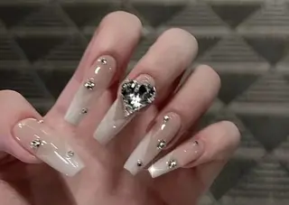 ネイル Theone栄店 伊藤のネイルデザイン