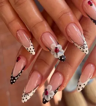 ネイル NiJi Nailsのネイルデザイン
