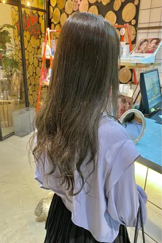 ロング カラー 菊地 紗矢のヘアスタイル