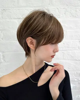 ショート ショートヘア くすみカラー、大場猛のヘアスタイル