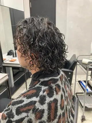 ミディアム パーマ メンズ ✳️ウルフ/メンズ/ スパイラルパーマ✳️のヘアスタイル