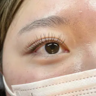 マツエク・マツパ ROW beaute所属・ROW beaute Sakiの眉毛・アイブロウイメージ