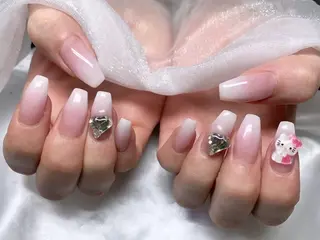 ネイル Roi〈ロワ〉 Reikaのネイルデザイン