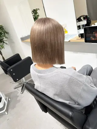 ショート LAFRE (ラフリ)所属・ケアブリーチ 黒瀬有汰のヘアスタイル