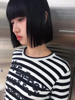 ミディアム ボブ/透明感カラー Fukaのヘアスタイル