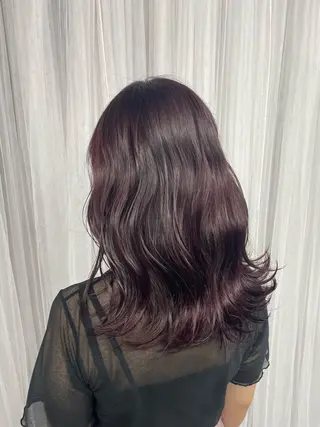 ロング 手塚 由佳のヘアスタイル