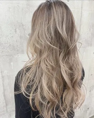 ロング カラー 田中 沙也香のヘアスタイル