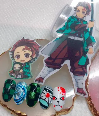 ネイル CROWN プライベートサロンのネイルデザイン