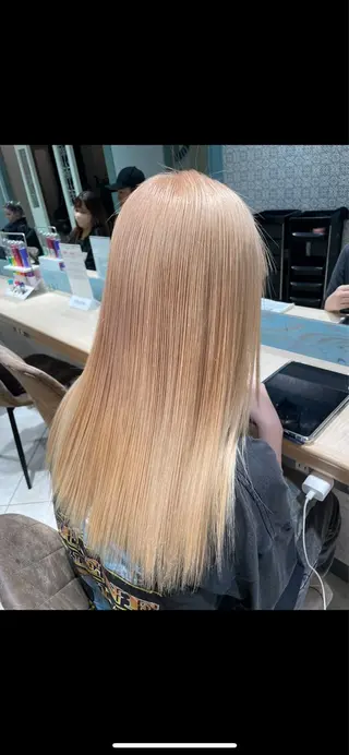 ロング カラー 🥇KEN /レイヤー/艶カラーのヘアスタイル