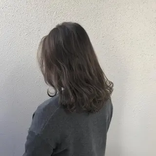 セミロング カラー インナーカラー/天神 ブリーチ/吉田のヘアスタイル