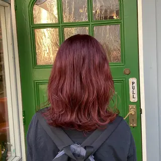 ミディアム カラー BRITS 渡辺 菜々子のヘアスタイル