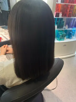 ミディアム One By The Ect所属・ショート/脱白髪染め ☆宇﨑悠実のヘアスタイル