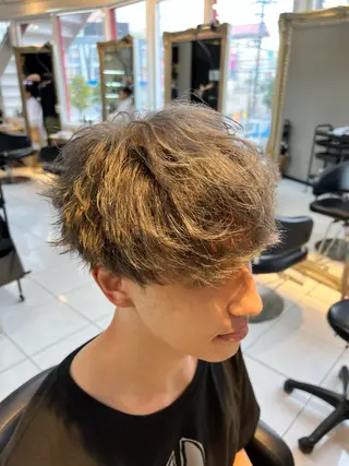 カラー パーマ パーマ特化美容師 茂木広幸のヘアスタイル