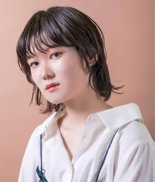 ミディアム よしだ とおいのヘアスタイル