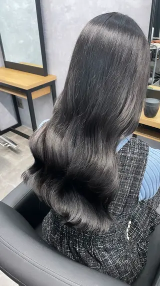 ロング カラー 熊谷 有紗のヘアスタイル