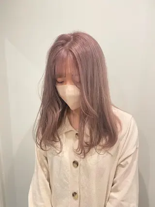 セミロング カラー 渋谷 留菜のヘアスタイル