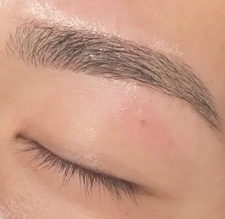アイブロウ Ridive Minamiのマツエク・マツパデザイン