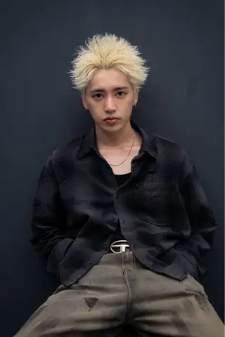 ショート カラー ハイトーン/縮毛 矯正/いぶきのヘアスタイル