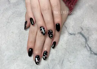 ネイル ネイルリボン 受付スタッフのネイルデザイン