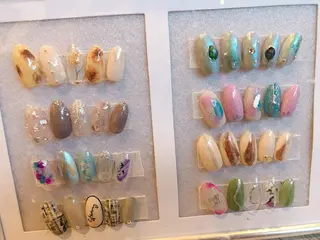 ネイル iiloo aromaworksのネイルデザイン