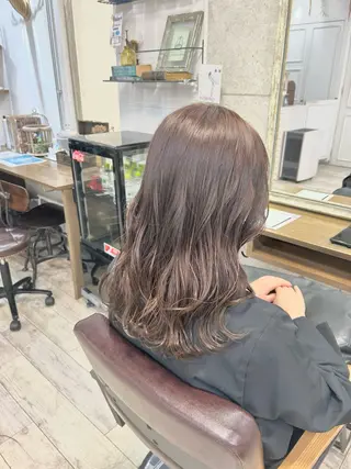 ロング カラー 林 美佑のヘアスタイル
