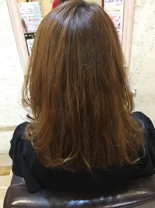 ミディアム 玉邑 美菜のヘアスタイル