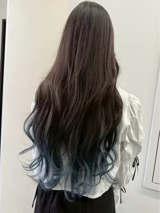 ロング カラー Opus by amble luxe所属・Iwana ワンカラーのヘアスタイル