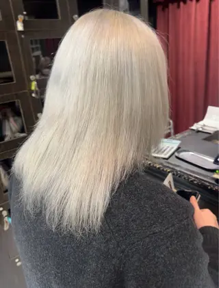 ミディアム prize🤍ྀི kana🖤ྀིのヘアスタイル