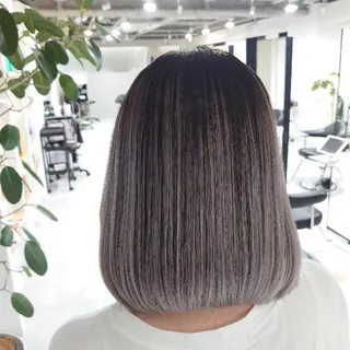 ミディアム カラー SHI Oのヘアスタイル