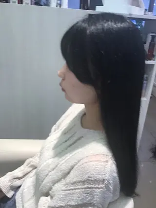 ロング jouir武蔵村山店所属・堀平 由紀のヘアスタイル