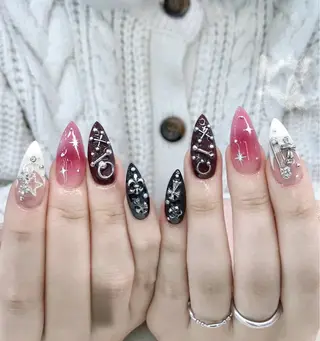 ネイル Lina nail所属・Luna 池袋のネイルデザイン