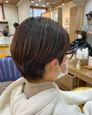 ショート カラー パーマ ヘアアレンジ メンズ キッズ ネイル マツエク・マツパ Saffyハリウッド トリートメント◎のヘアスタイル
