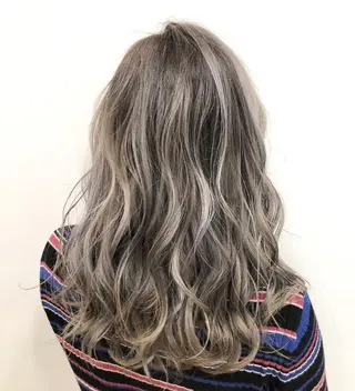 セミロング 和歌山ランキング1位 井開のヘアスタイル