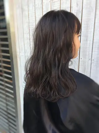 セミロング カラー ケアブリーチ 坪井佑樹のヘアスタイル
