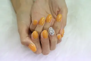 ネイル カラーズビューティサロン所属・ツノスエアヤカ ／つののネイルデザイン