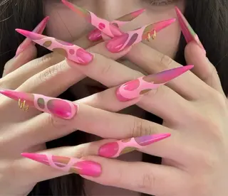 ネイル 小島 阿佑美のネイルデザイン