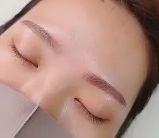 メンズ アイブロウ NAZ eyelash&eyebrow by medical salon所属・NAZ 表参道 Tomokoのマツエク・マツパデザイン