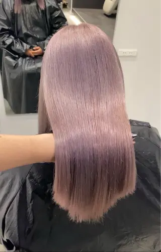 セミロング MAISON 原宿所属・さくらい ことみのヘアスタイル