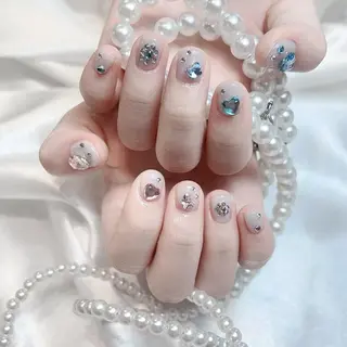 ネイル RAFFINE 月🦋🩵のネイルデザイン