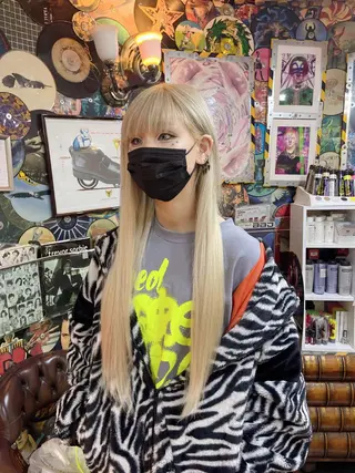 ロング カラー ヘアアレンジ haco+所属・🌈派手髪エクステ ブレイズ🌈ひろとのヘアスタイル