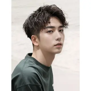 ショート ワダ カイのヘアスタイル