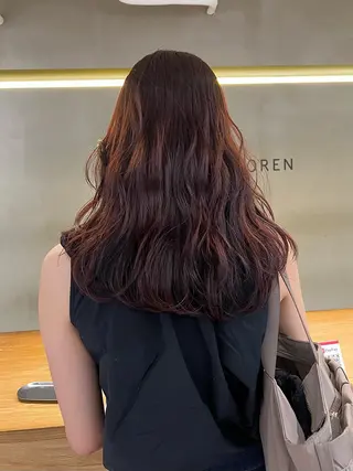 セミロング こだわりのレイヤー /透明感カラーのヘアスタイル