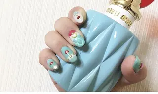 ネイル 指名支持率NO.1 スタイリストのヘアスタイル