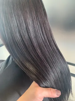 セミロング カラー wezer所属・✨透明感カラー✨髪質 改善✨国分魚生のヘアスタイル