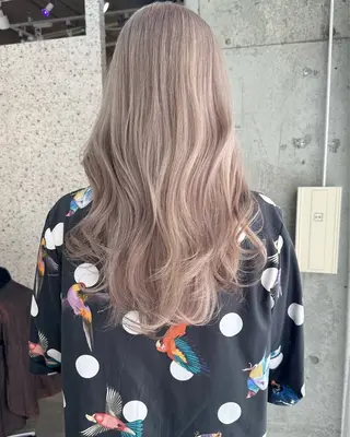 ロング カラー ヘアアレンジ lani ブリーチ /ダブルカラーのヘアスタイル